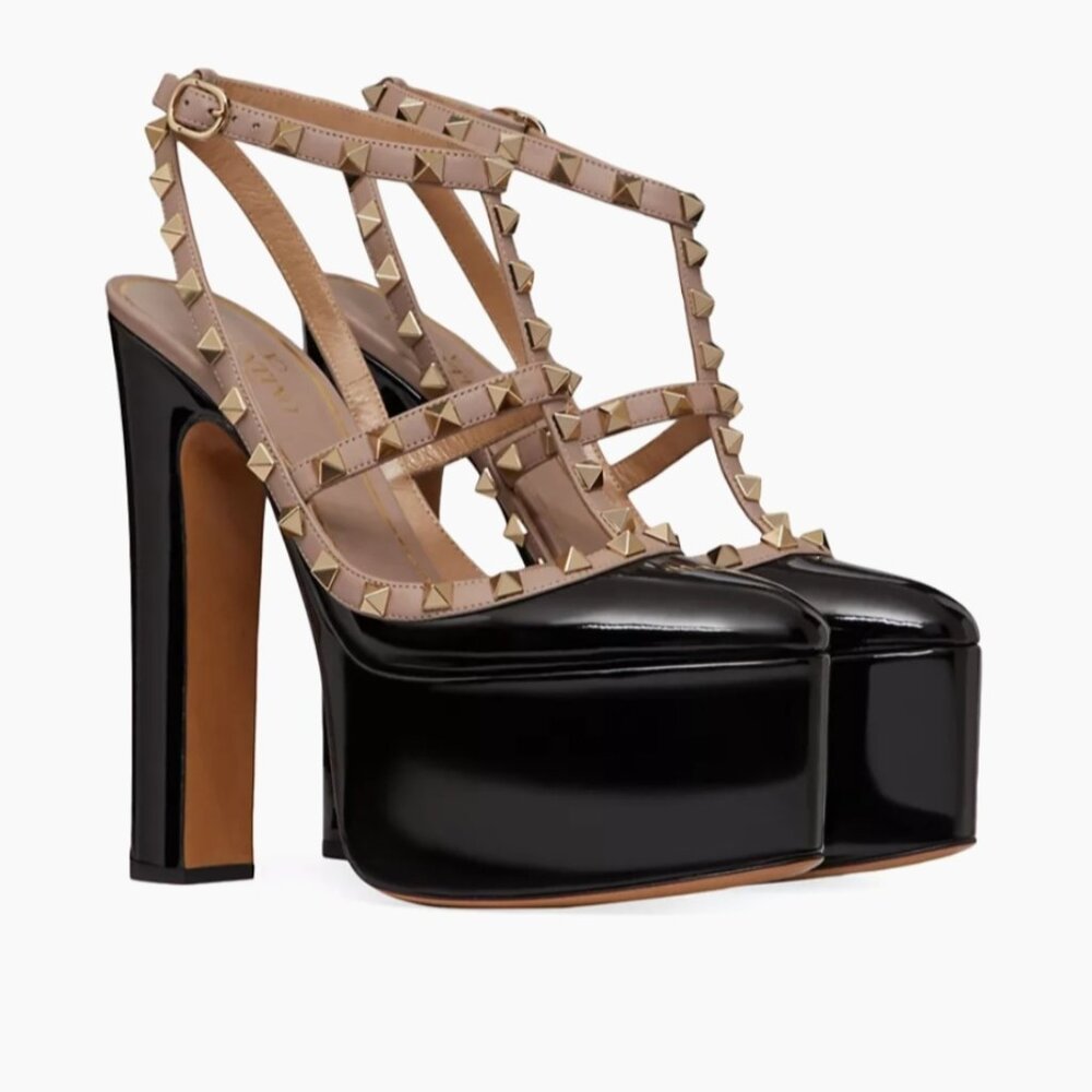 Valentino Garavani Rockstud platform pumps in patent leather